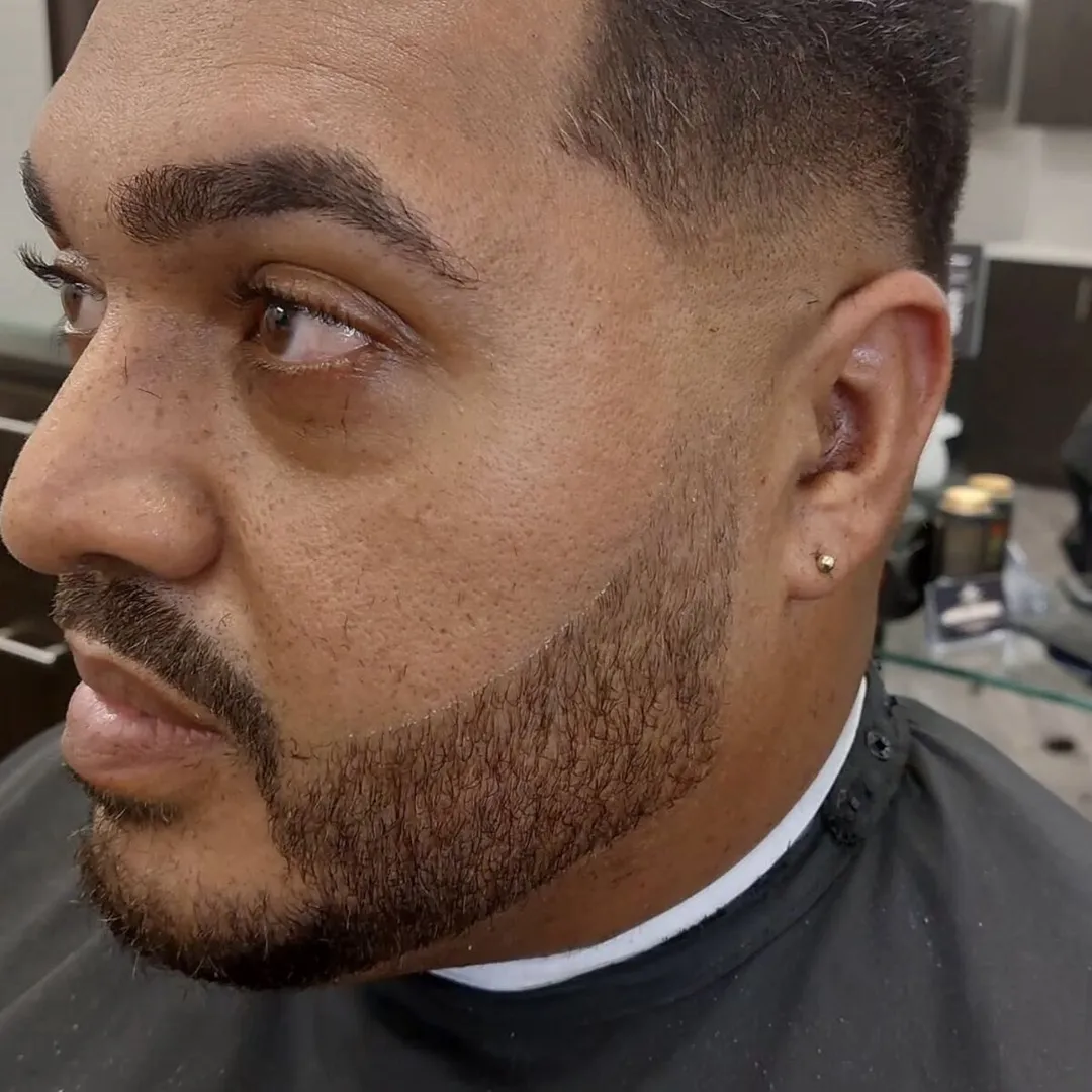 Detailed beard line-up and shape-up